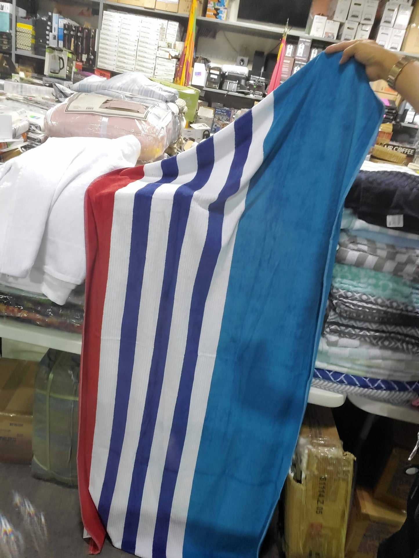 ποΈπ΄ Oversized Beach Towel π΄ποΈ