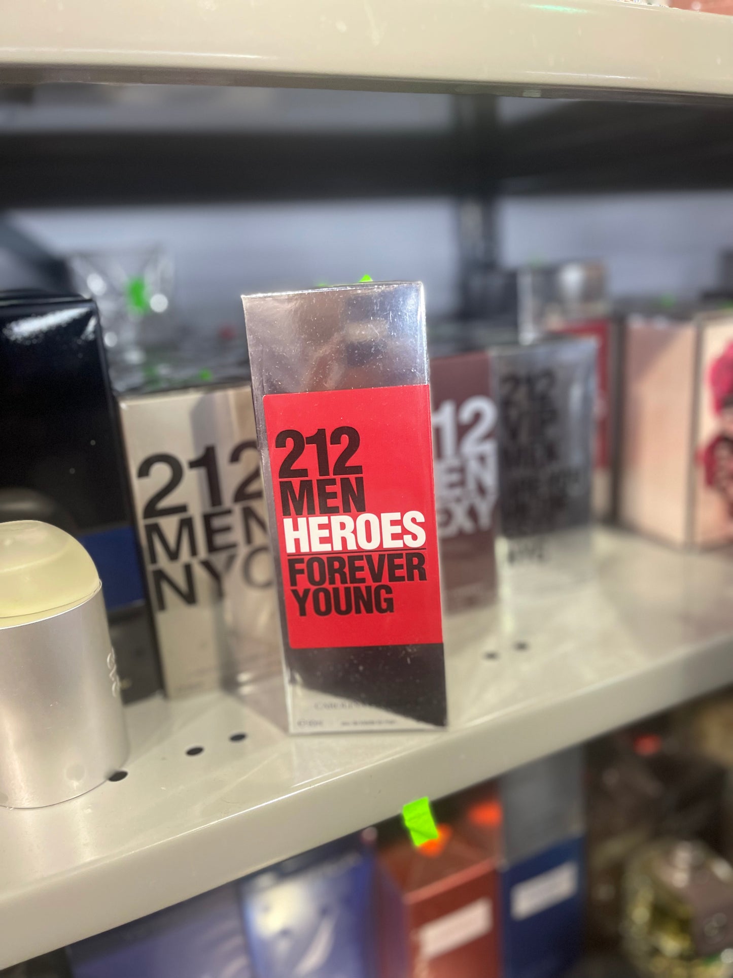 Carolina Herrera 212 Heroes Forever Young ā Men