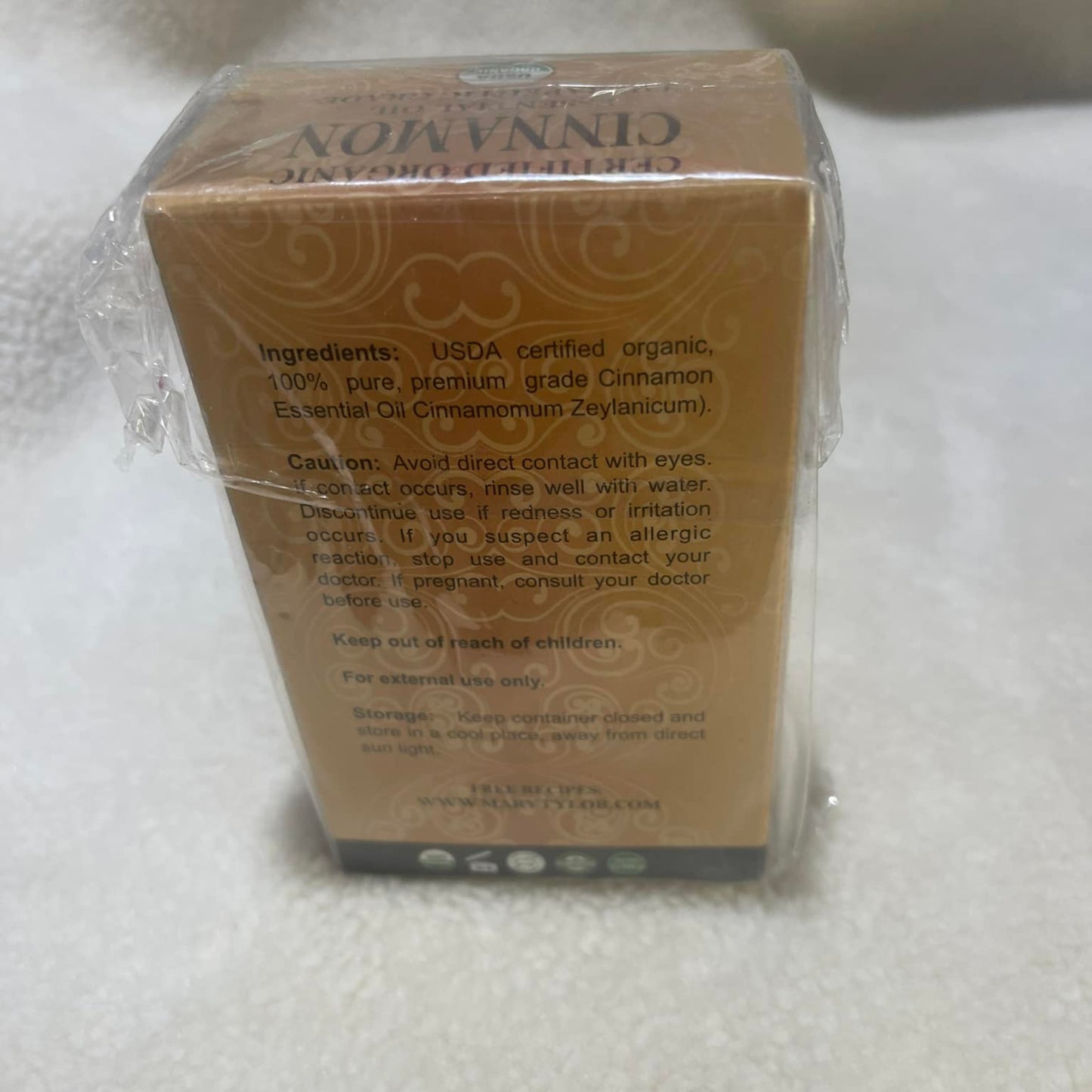Organic Cinnamon Essential Oil (4 oz)