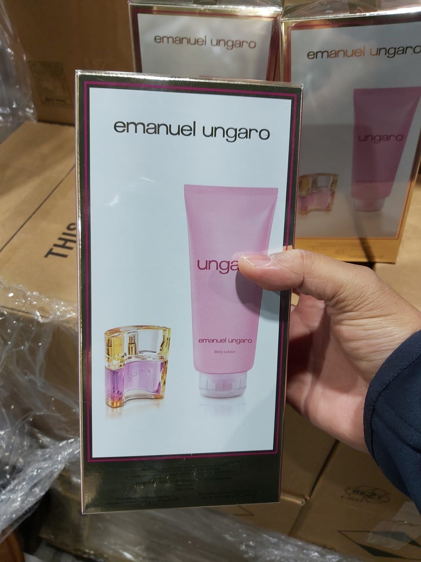 Skip to the beginning of the images gallery Emanuel Ungaro Ungaro (W) Set Edp 30ml + Bl 400ml