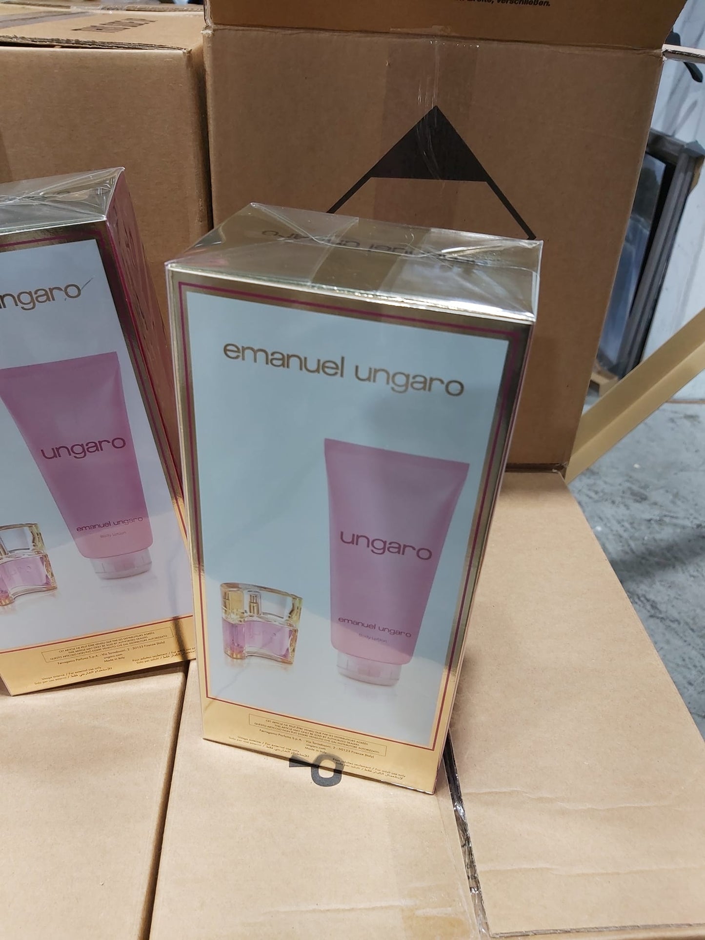 Skip to the beginning of the images gallery Emanuel Ungaro Ungaro (W) Set Edp 30ml + Bl 400ml