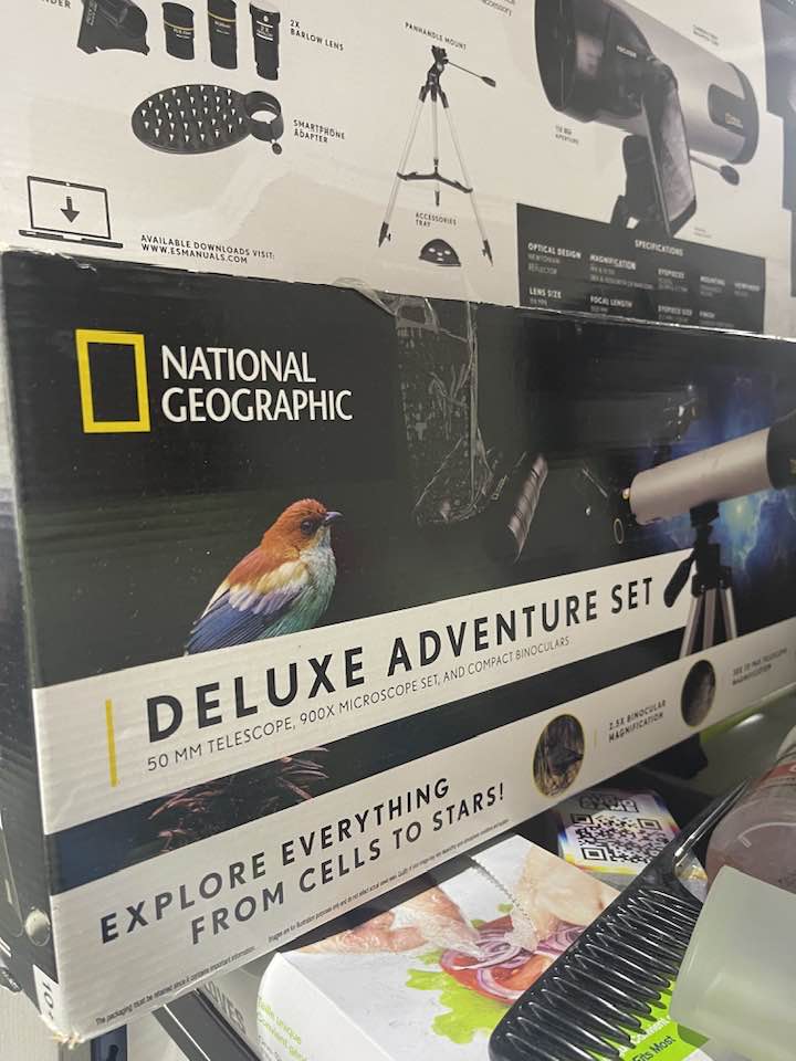National Geographic 50 x 600mm Refractor Telescope & Deluxe Adve