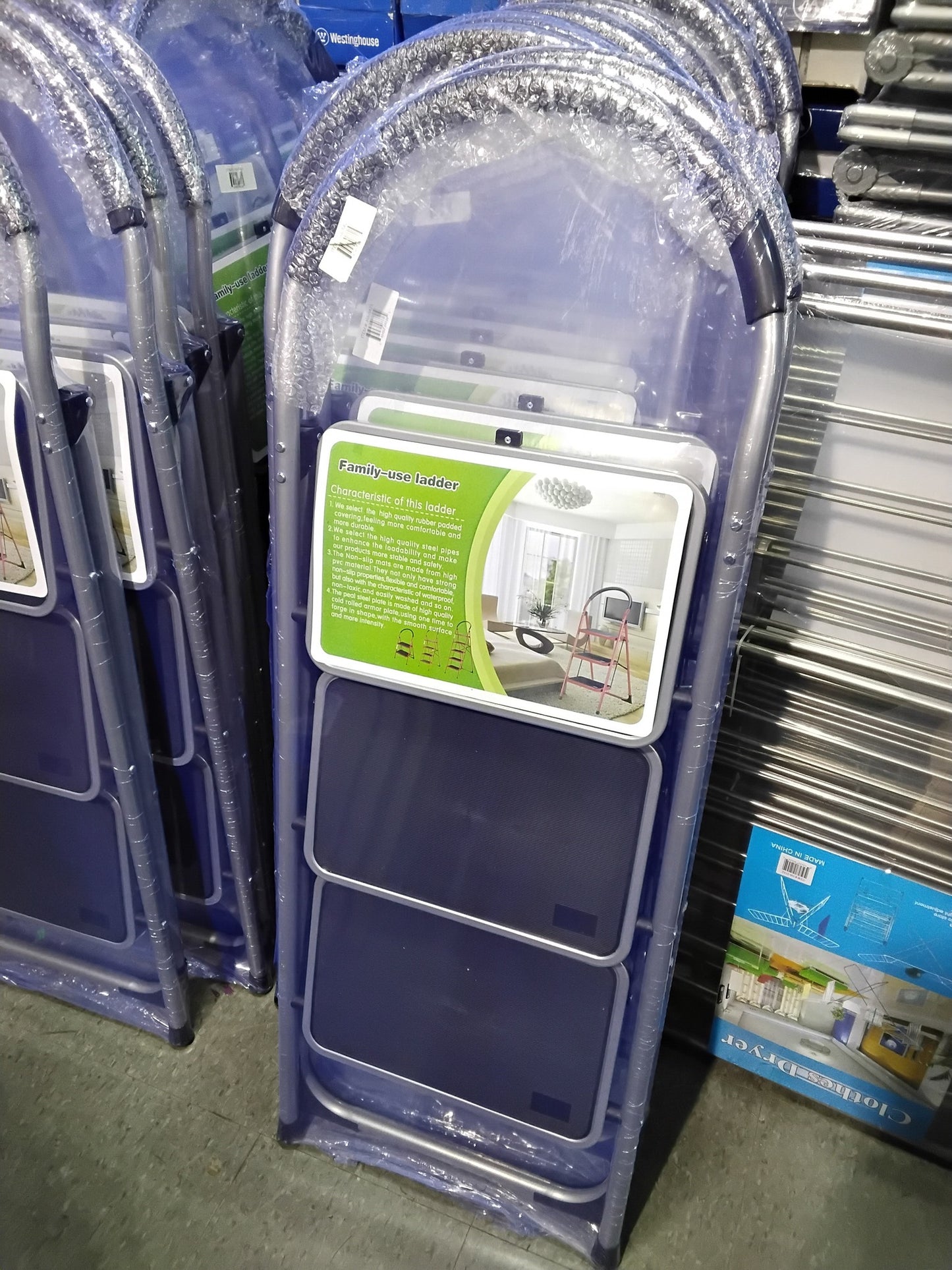 Family Use Ladder – Available in 2, 3, or 4 Steps! 👨‍👩‍👧‍👦