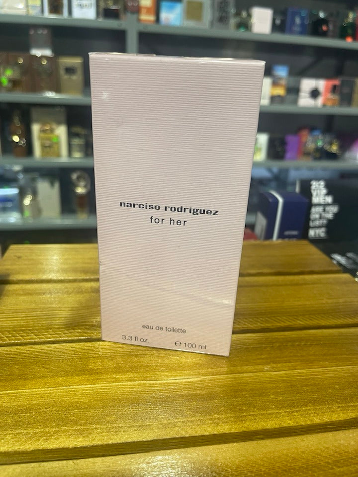 Narciso Rodriguez For Her – Eau De Toilette Spray (100ml / 3.4oz)
