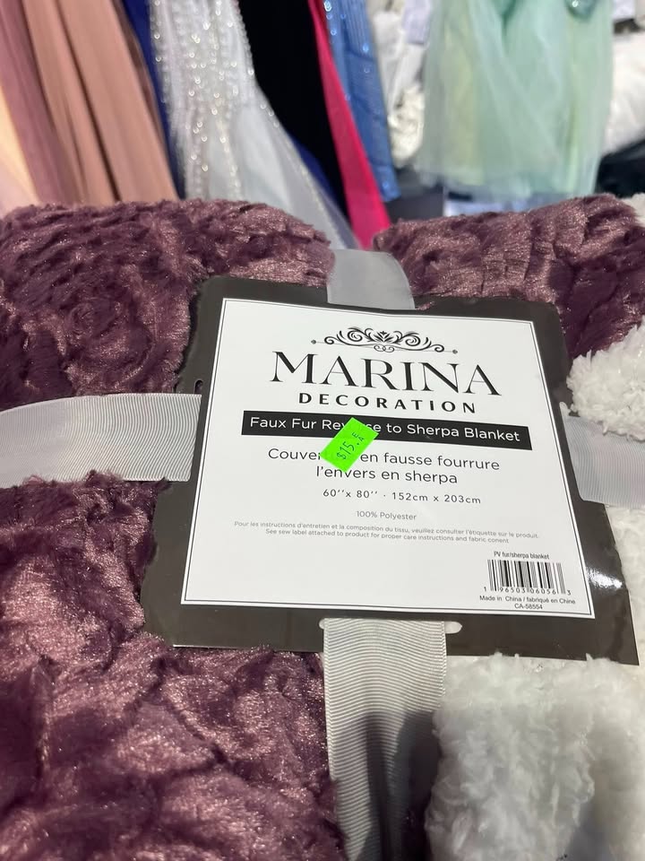 Super Soft Faux Fur Sherpa Throw Blankets