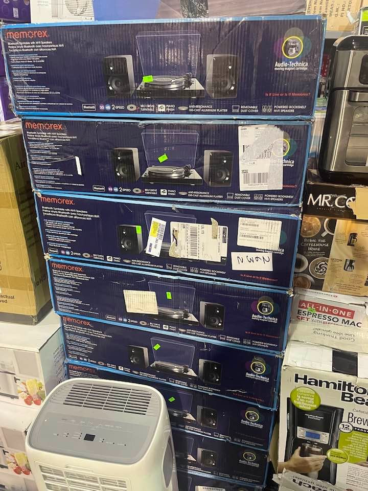 Memorex MX-TT120 Bluetooth Turntable + Stereo Shelf Speakers