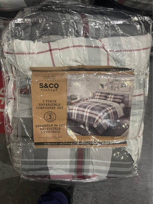 S&Co Vintage 3-Piece Reversible Comforter Set — KING SIZE!
