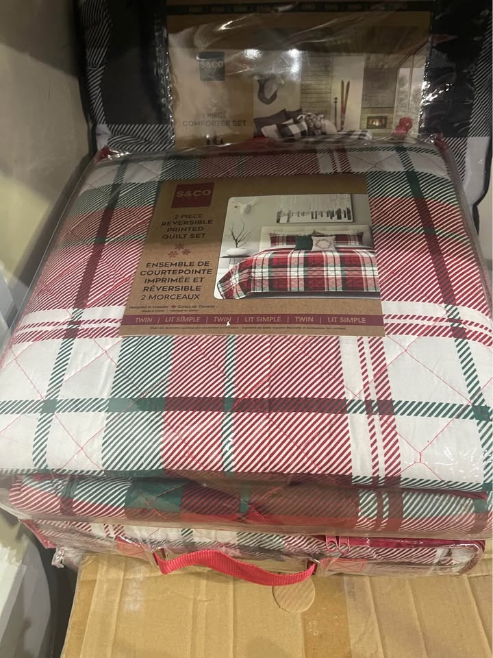 S&Co Home Twin Quilt Set