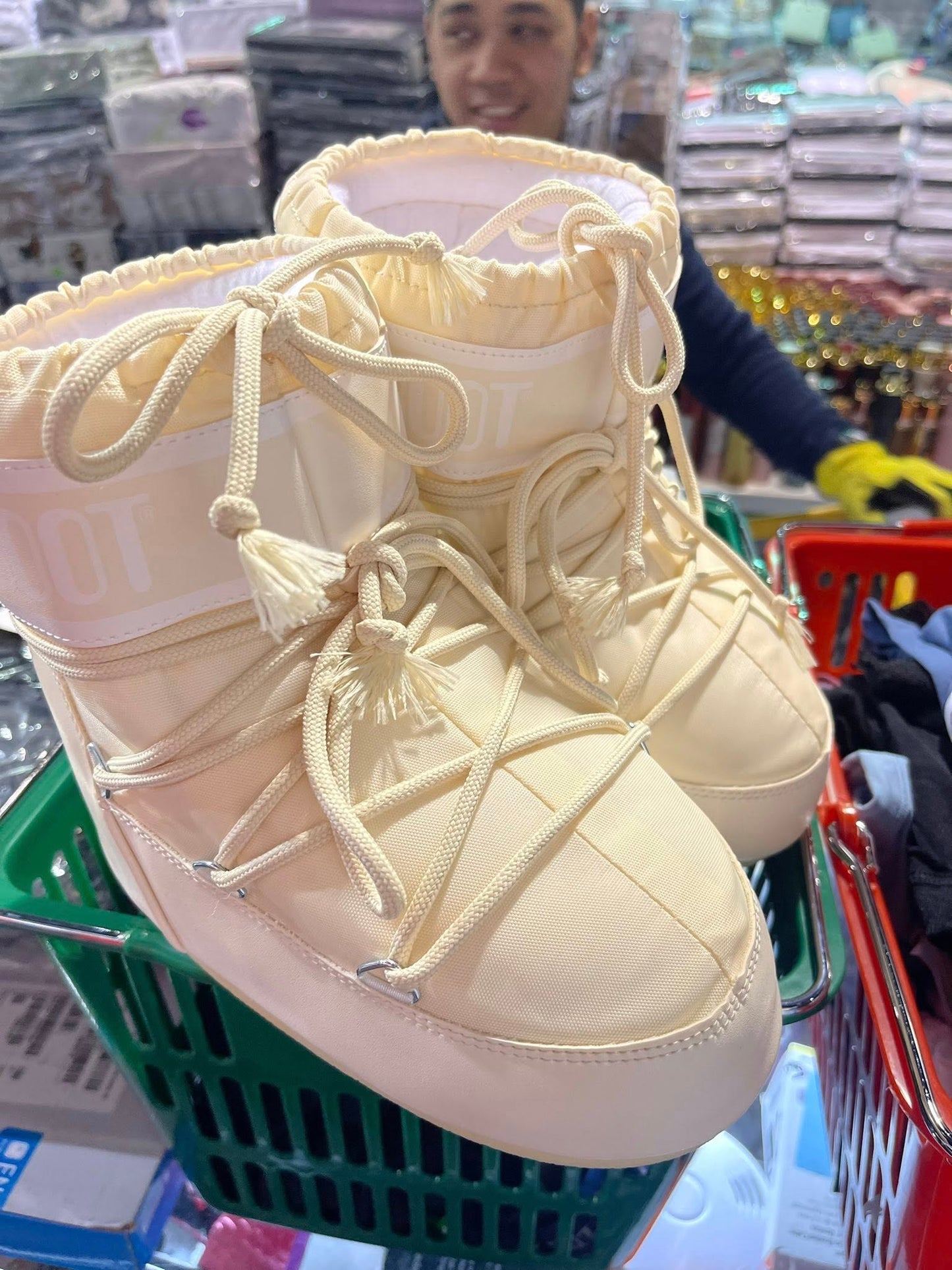 ICON LOW CREAM RUBBER BOOTS – Cream Color