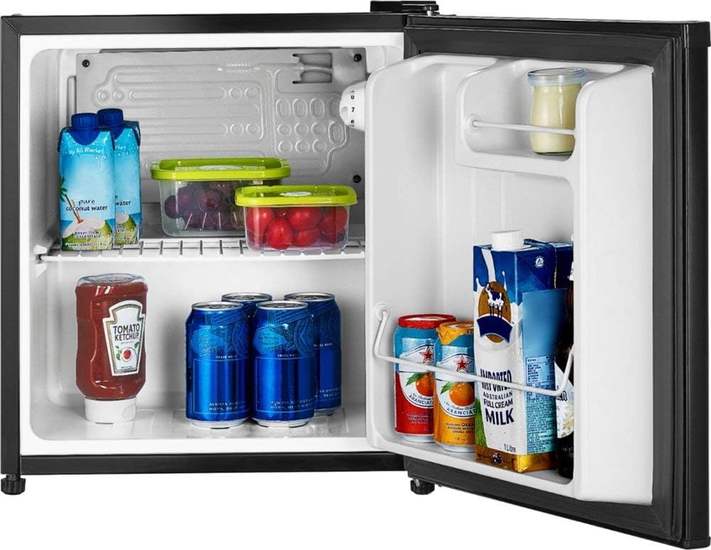 Insignia 1.7 Cu. Ft. Compact Bar Fridge – Black