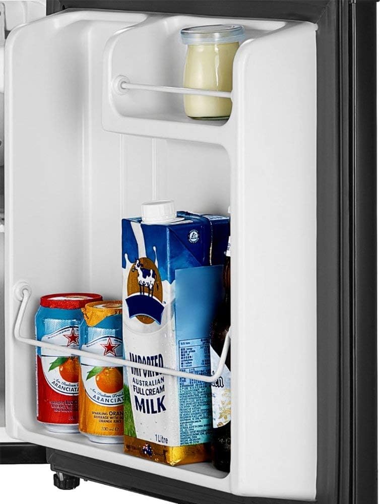 Insignia 1.7 Cu. Ft. Compact Bar Fridge – Black