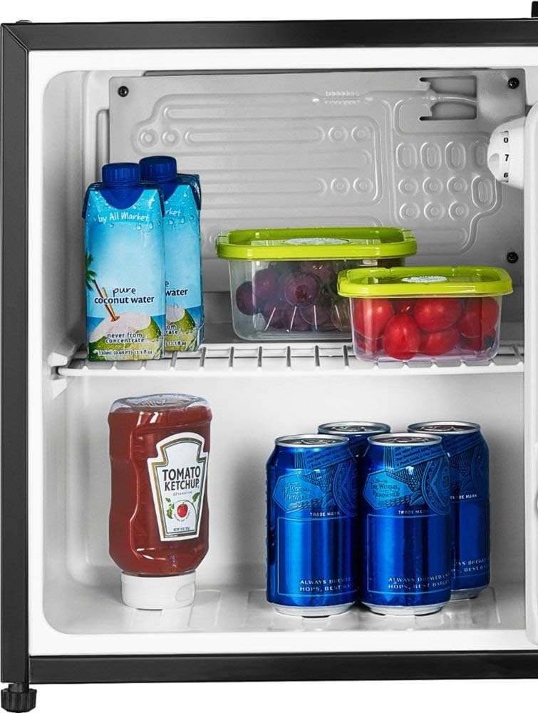 Insignia 1.7 Cu. Ft. Compact Bar Fridge – Black