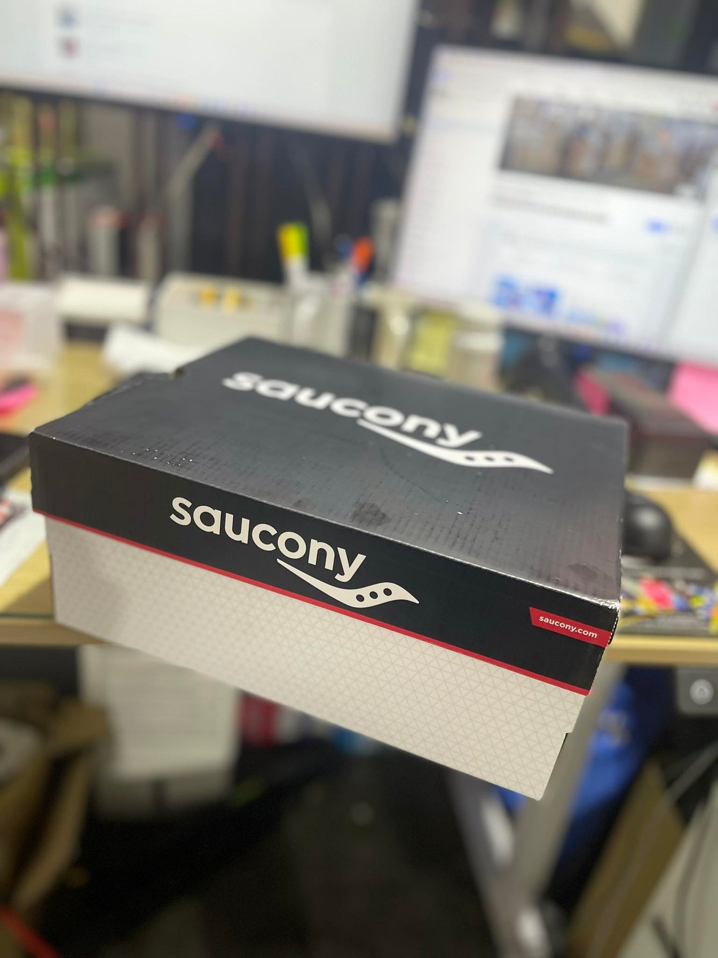 Saucony Women’s Triumph 22 Road Running Shoes — White/Ice Melt