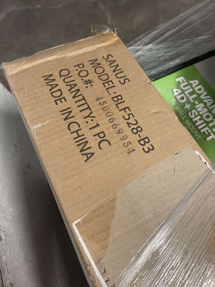 SANUS Elite 42"–90" Advanced Full‑Motion 4D