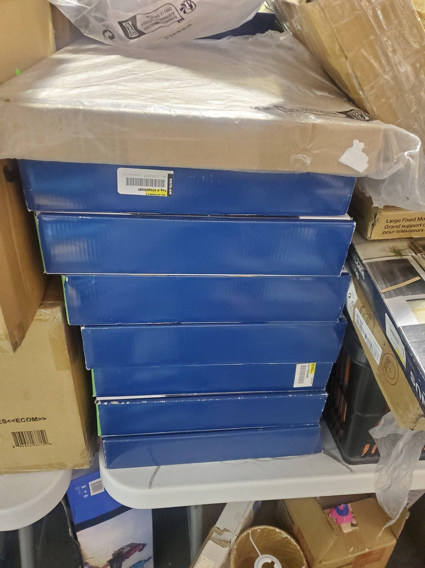 Insignia Full Motion TV Wall Mount – 33" to 46"