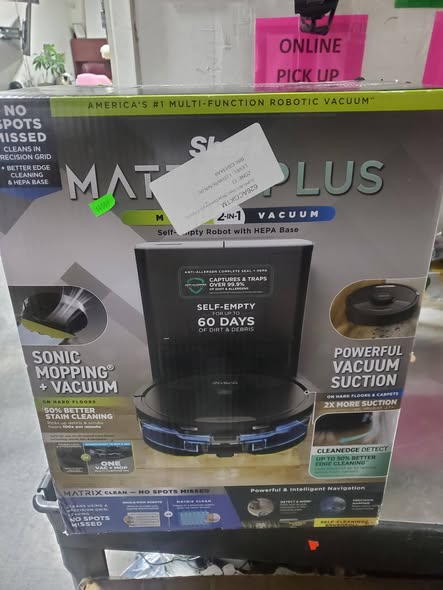 Shark Matrix Plus 2-in-1 Wi-Fi Self-Empty Robot Vacuum & Sonic Mop (RV2610WACA) - Black