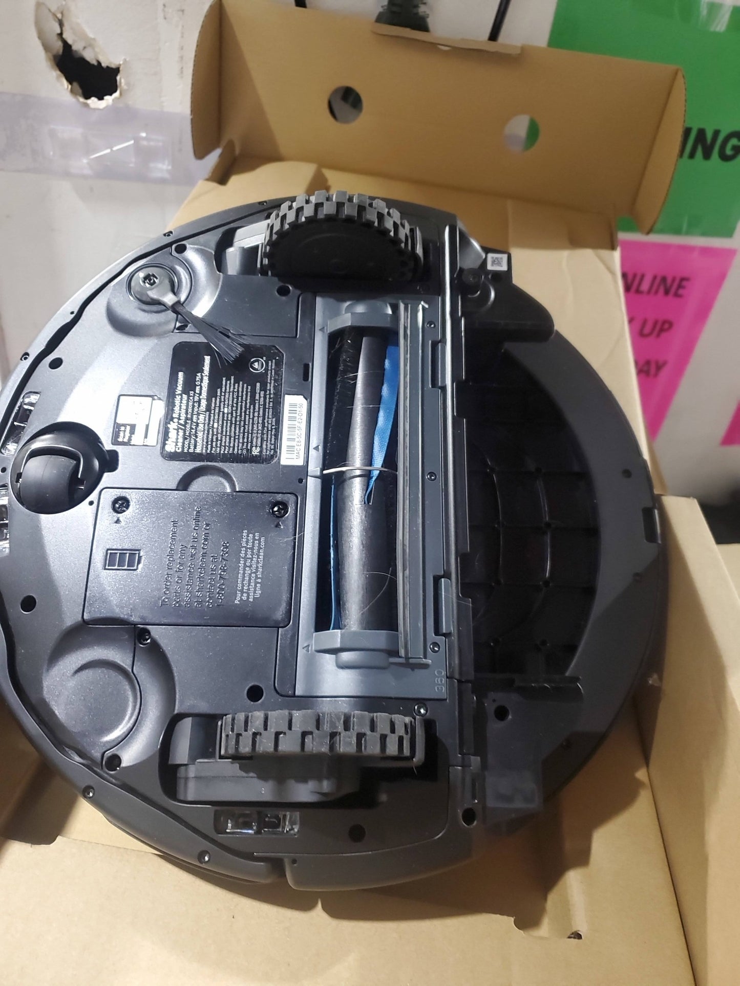 Shark Matrix Plus 2-in-1 Wi-Fi Self-Empty Robot Vacuum & Sonic Mop (RV2610WACA) - Black