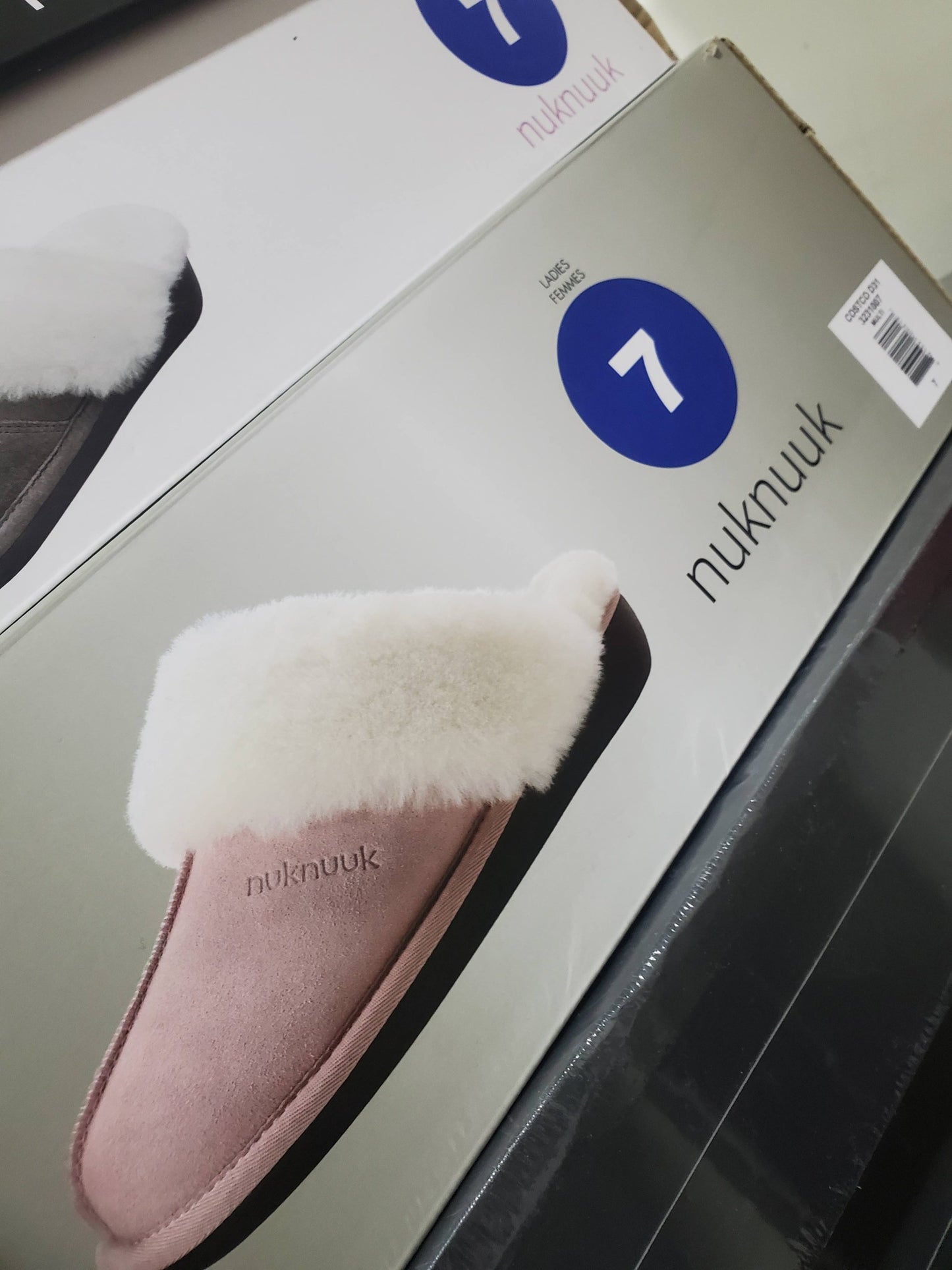 Nuknuuk Ladies Shearling Slippers – Pink