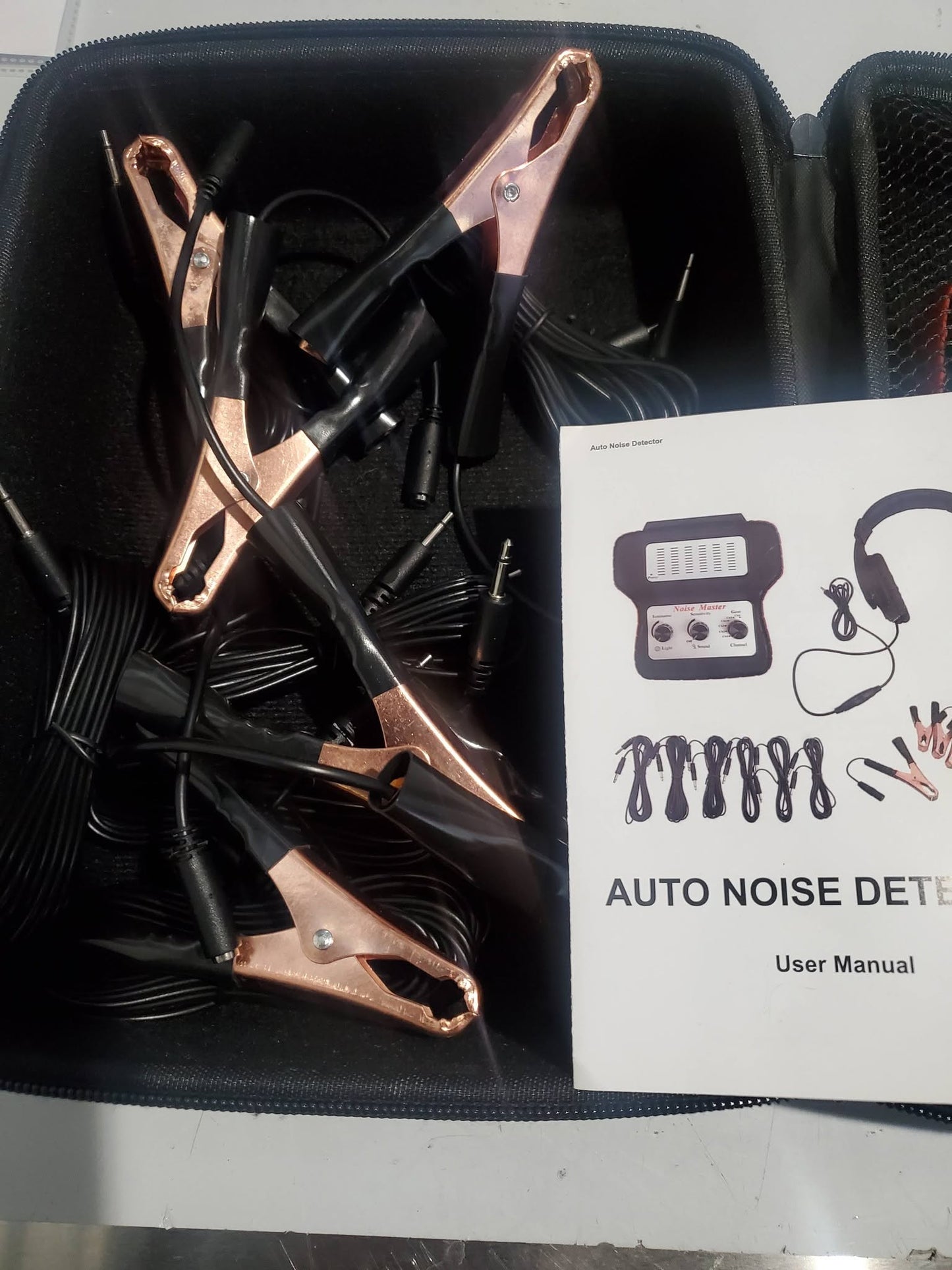 Car Noise Finder – Multi‐Channel Abnormal Sound Detector