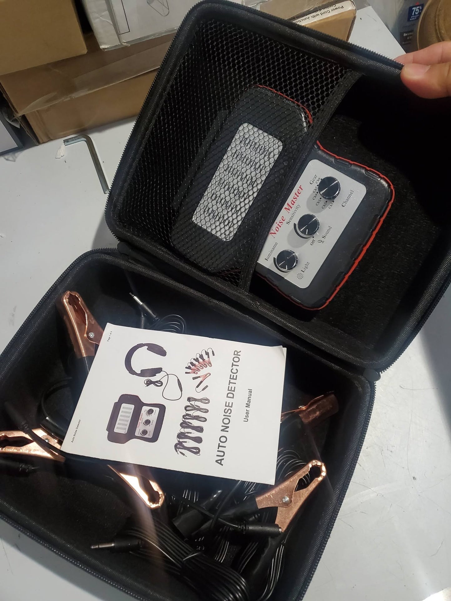 Car Noise Finder – Multi‐Channel Abnormal Sound Detector