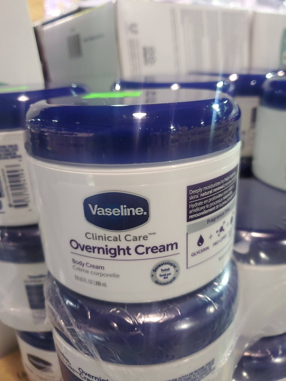 Vaseline Clinical Care Body Cream for Extremely Dry Skin to Help Restore Skin's Moisture