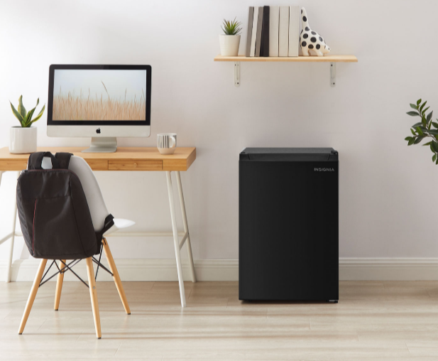 🧊✨ Insignia Compact 2.5 Cu. Ft. Bar Fridge w/ Reversible Door