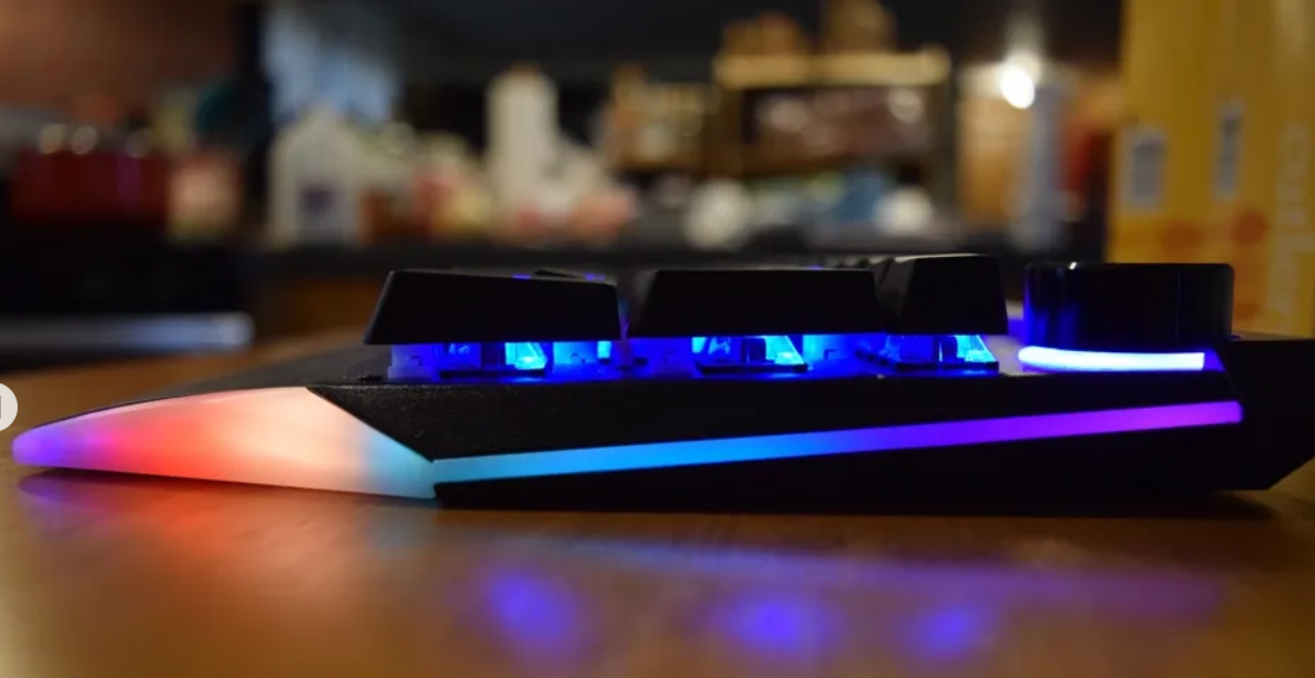 AUKEY KMG17 Mechanical Keyboard – Blue Switches (104‑Key) with Volume Control