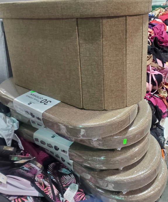 30" OVAL FOLDABLE STORAGE OTTOMAN